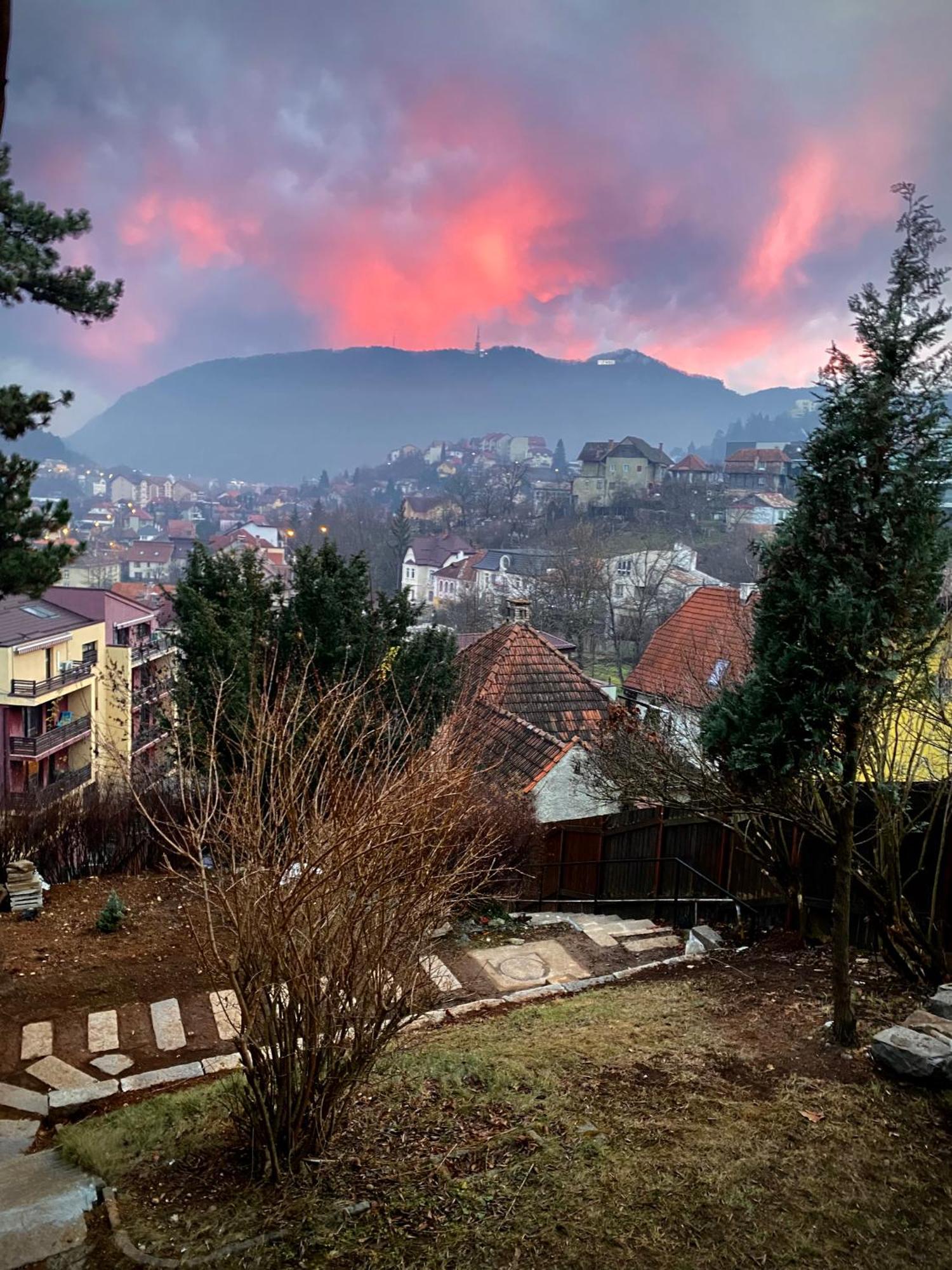 Cloos - Elegant Residence With Panoramic View Braşov Esterno foto